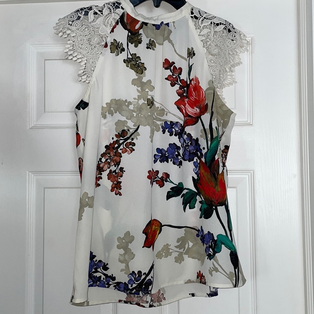 Express floral print lace trim blouse
